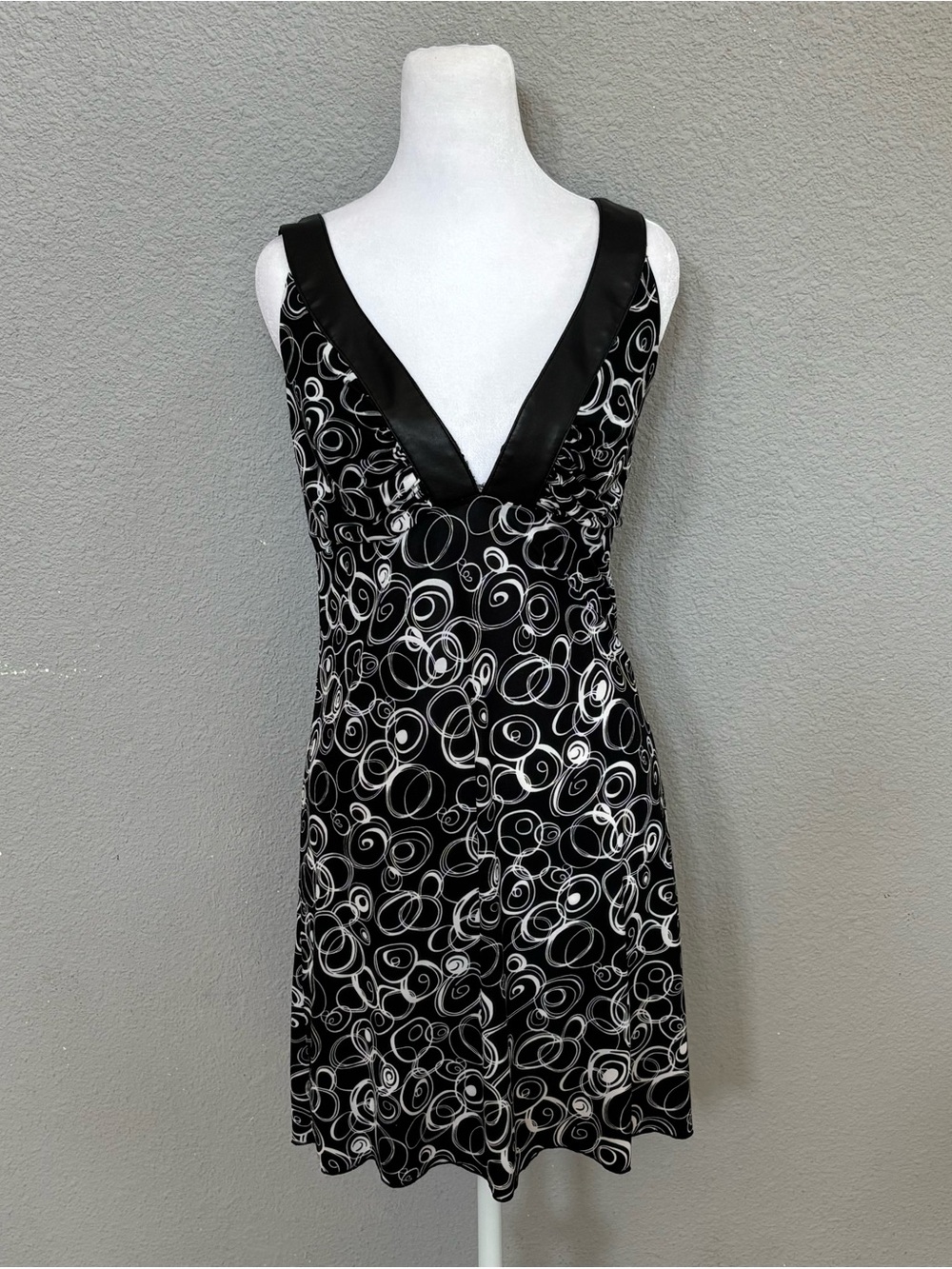 Blush Black & White V-Neck Circle Print Mini Dress